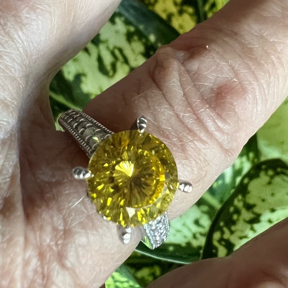 Bella Luce - Dillenium Cut Yellow Diamond Stimulant Ring - Size 5.25 - Picture 9 of 9